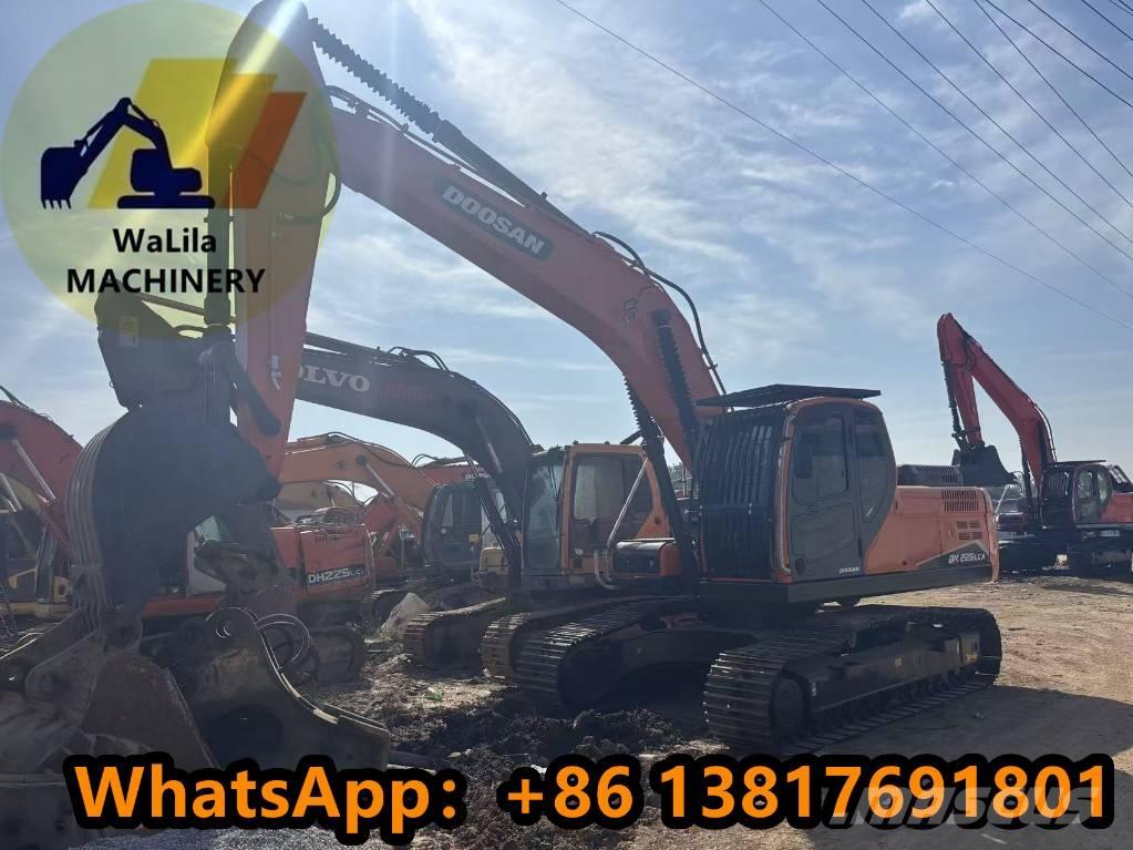 Doosan DX 225 LCA Excavadoras de cadenas