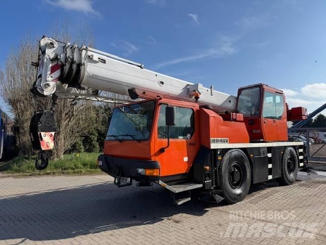 Liebherr LTM 1030-2 Grúas todo terreno