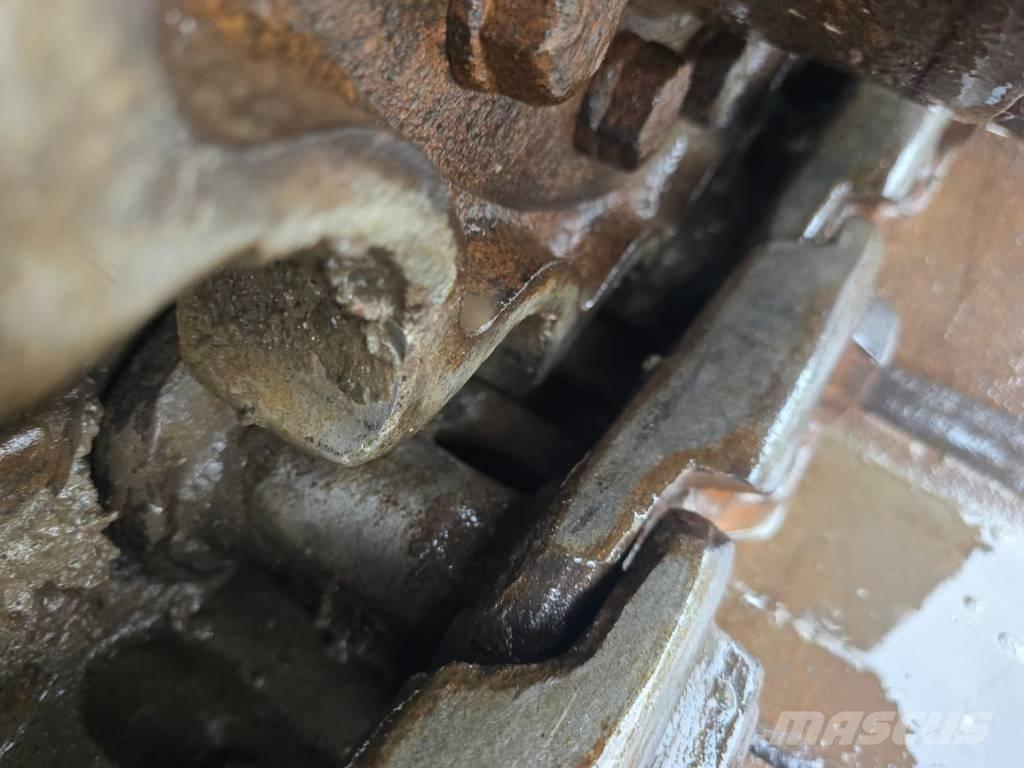 Hitachi ZX 210 Excavadoras de cadenas