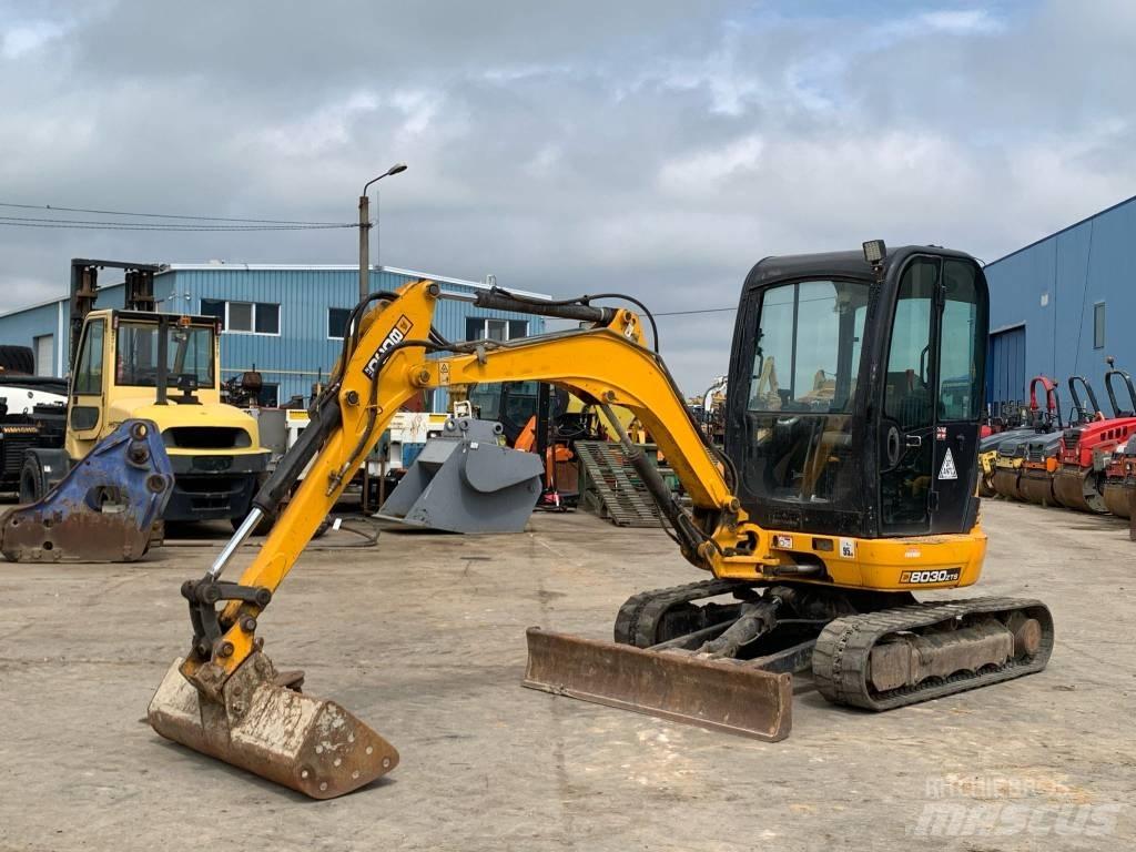 JCB 8030 ZTS Mini excavadoras < 7t