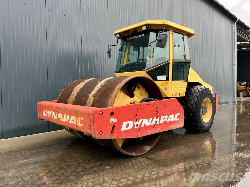 Dynapac CA302D Rodillos de un solo tambor