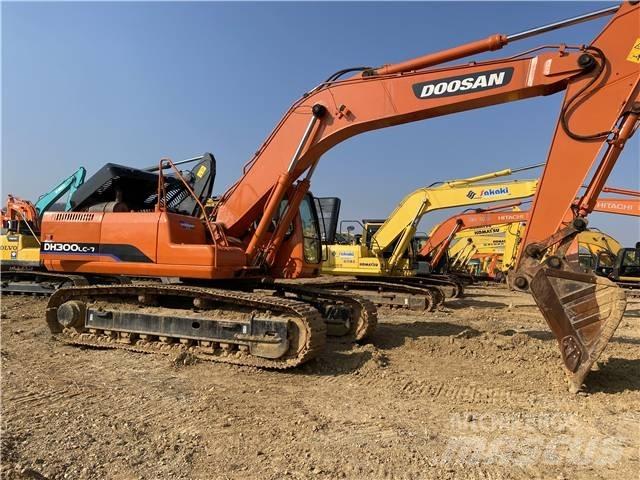 Doosan DH 300 Excavadoras de cadenas