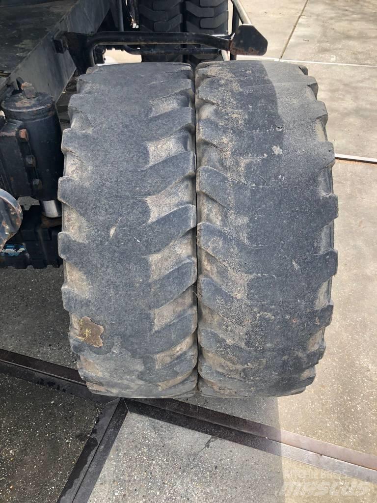 Etec 813B Excavadoras de ruedas