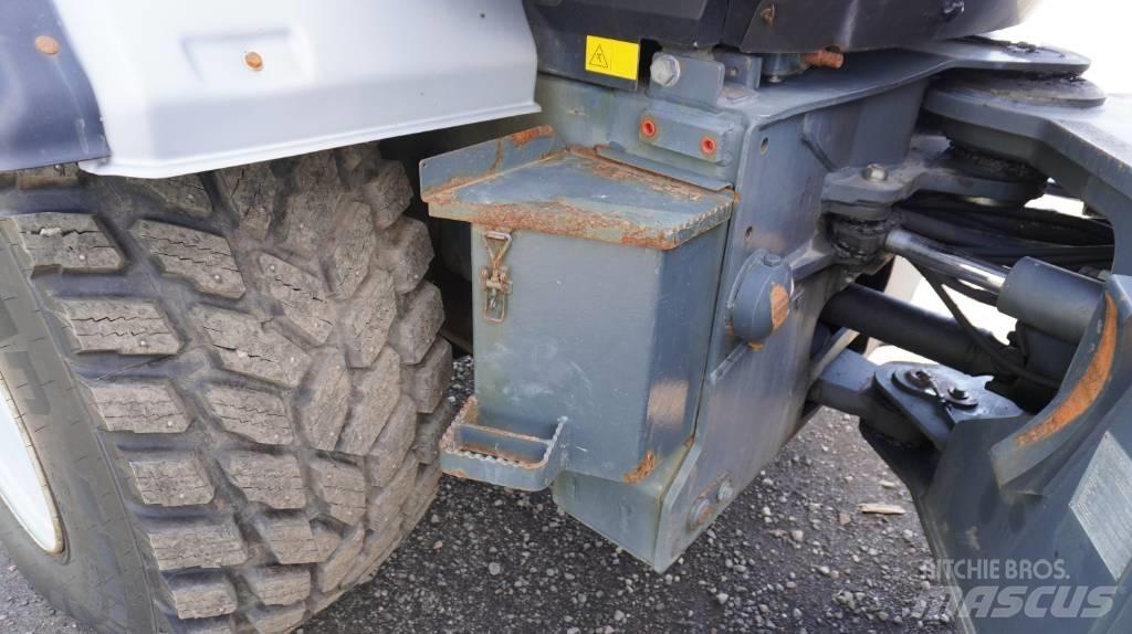 Lännen 8600 I Retrocargadoras
