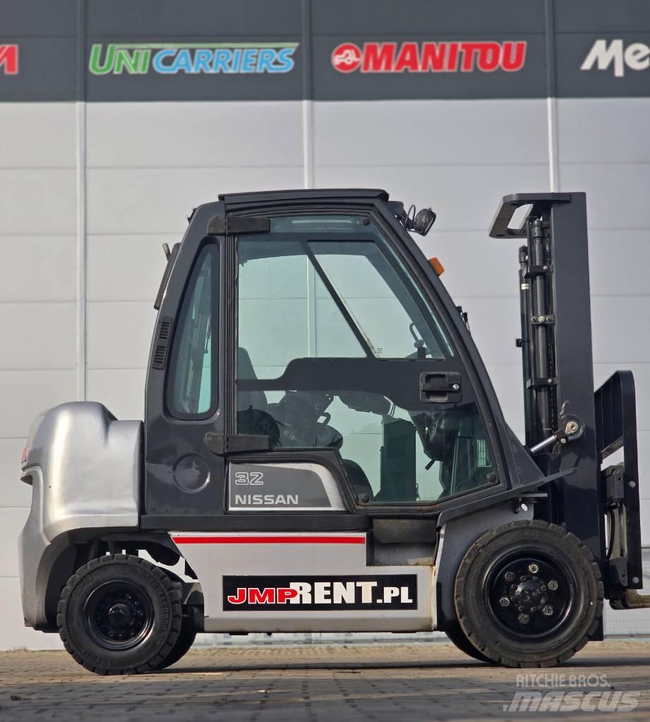 Nissan FGD02 A 32 Q Carretillas LPG
