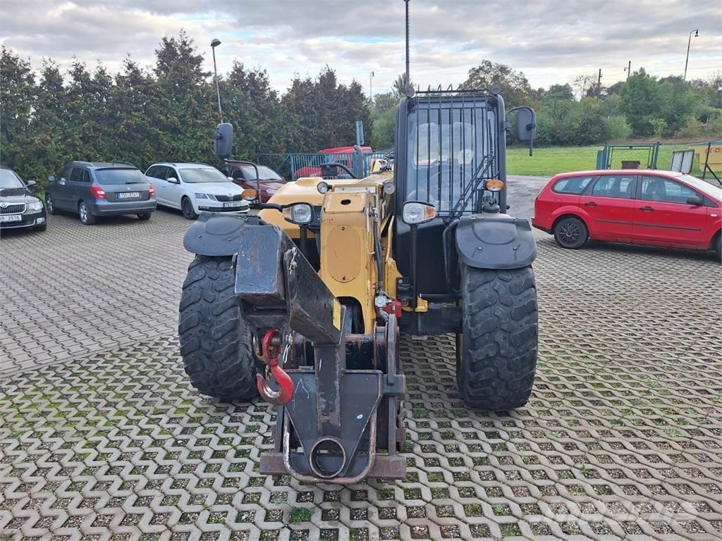 CAT TH 407 AG 4X4 Otras furgonetas