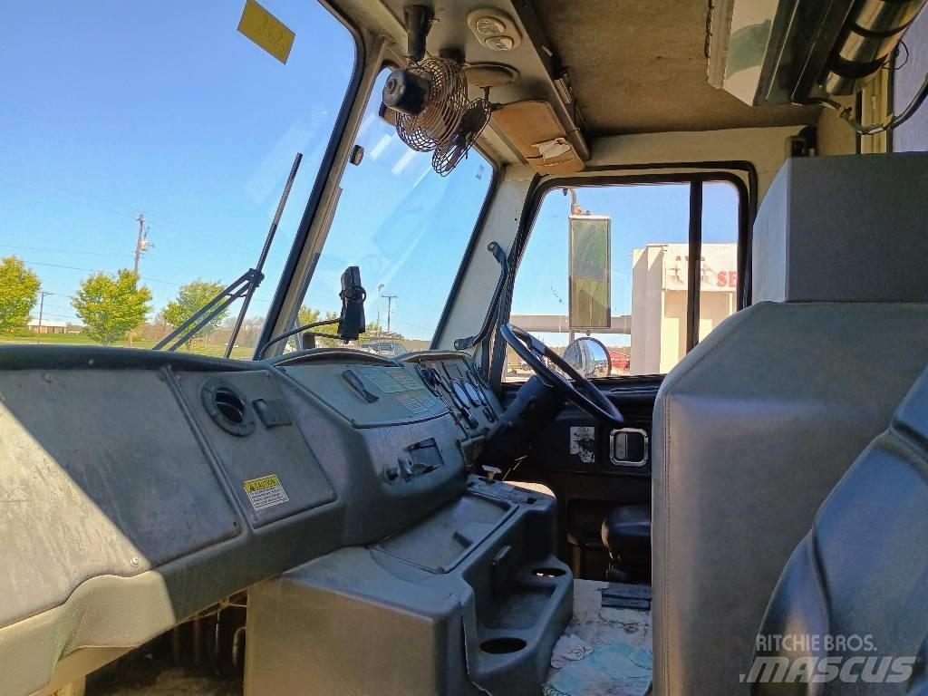  2011 Crane Carrier Camiones de basura