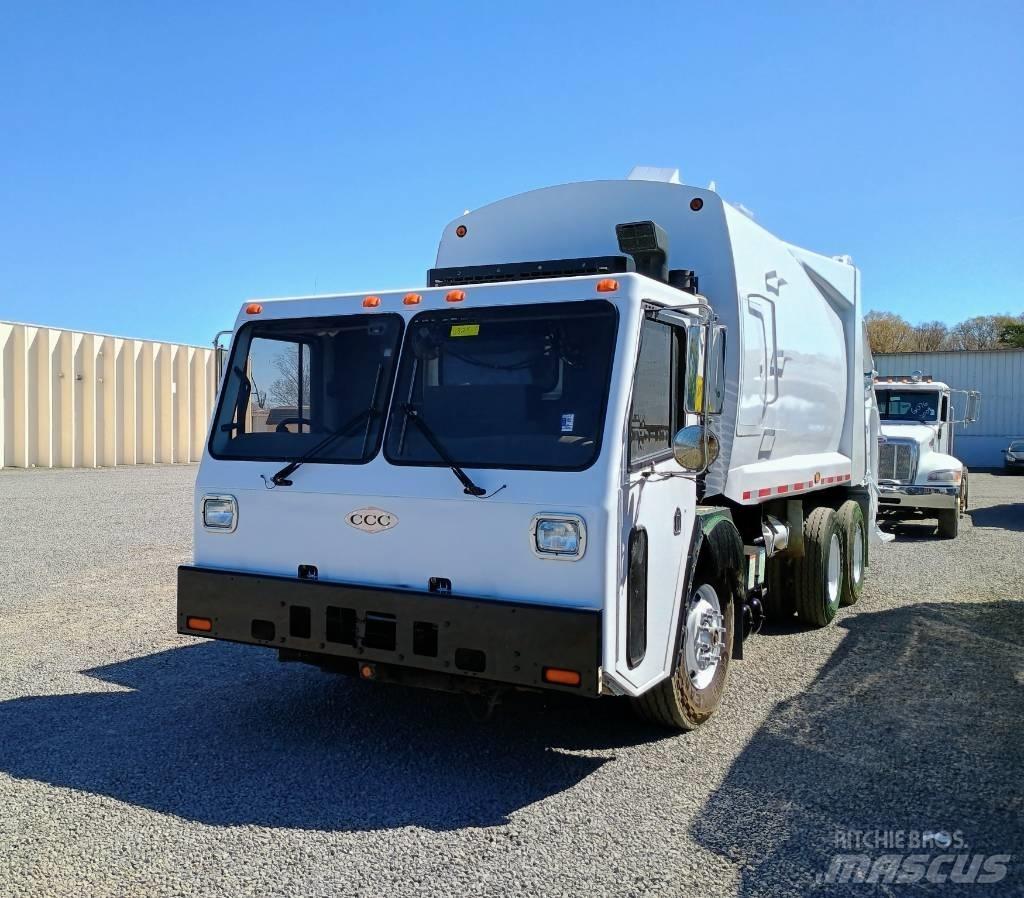  2011 Crane Carrier Camiones de basura