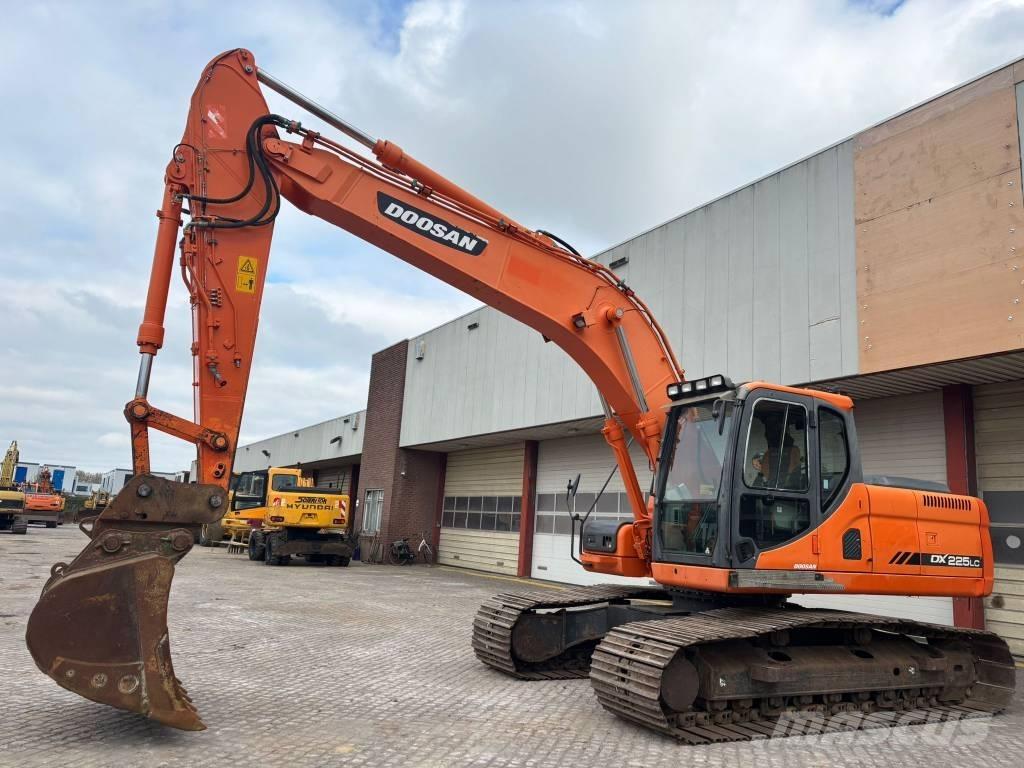 Doosan DX 225 LC Excavadoras de cadenas