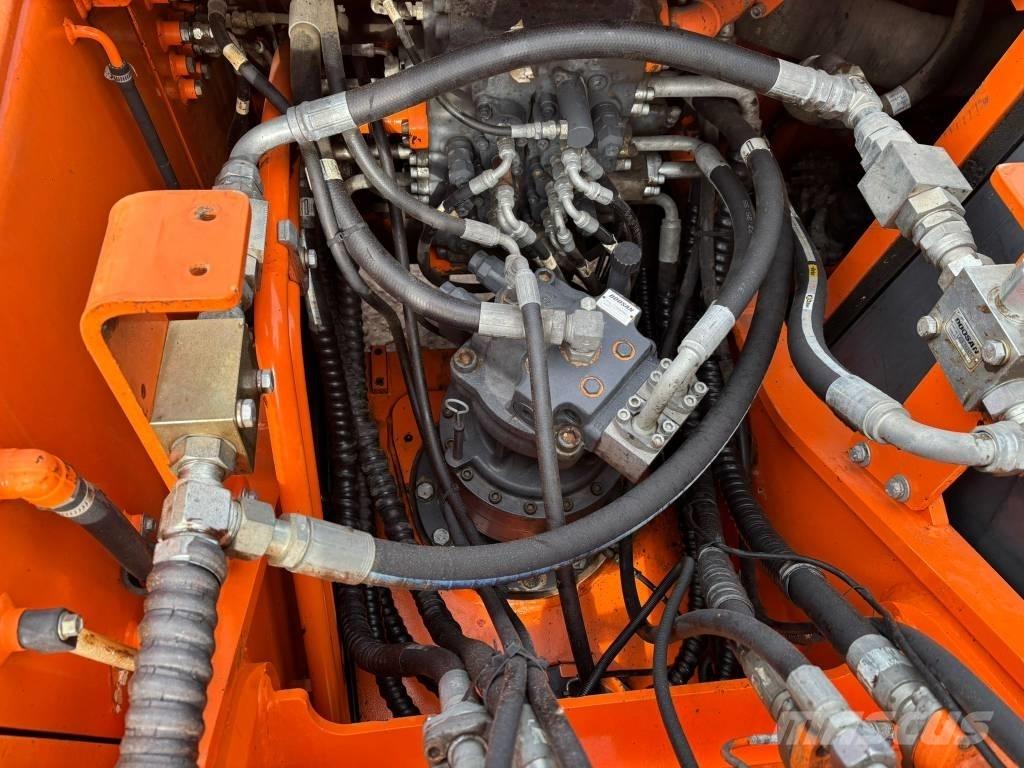 Doosan DX 225 LC Excavadoras de cadenas