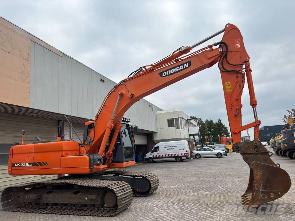 Doosan DX 225 LC Excavadoras de cadenas