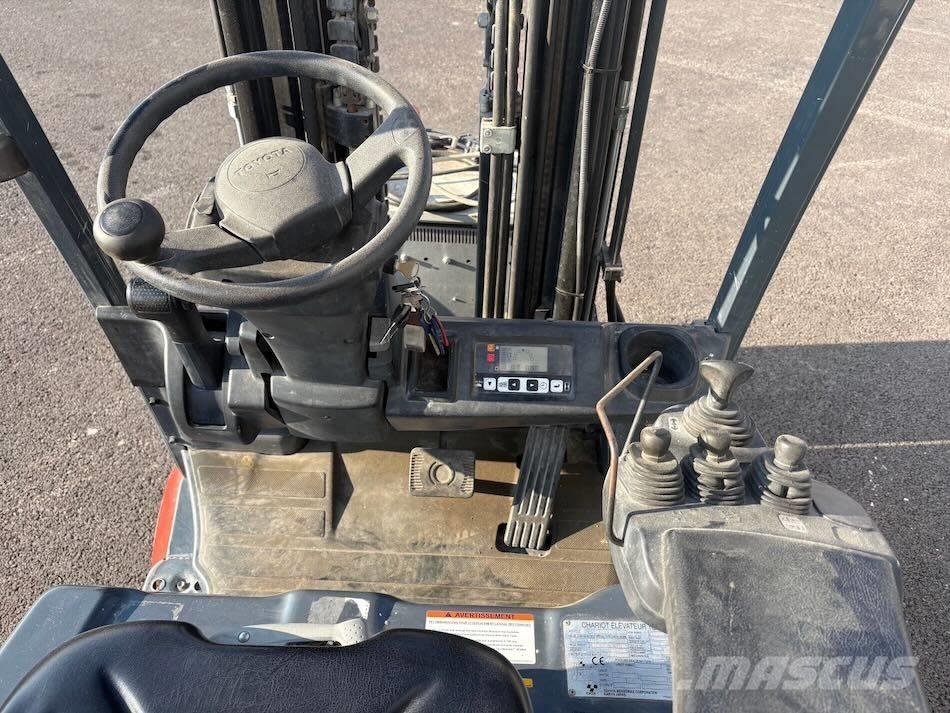 Toyota 8 FBET 15 Carretillas de horquilla eléctrica