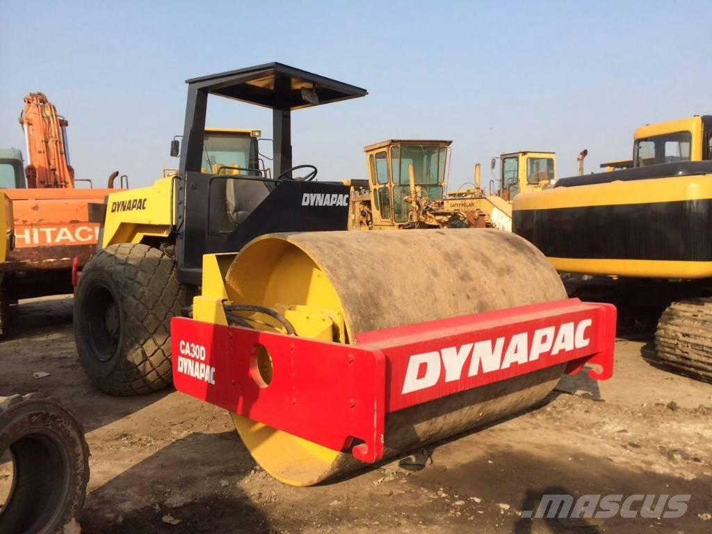 Dynapac CA 30 D Rodillos de un solo tambor