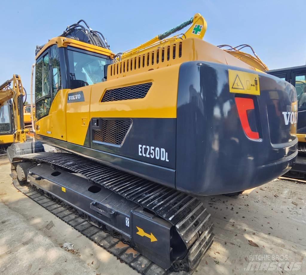 Volvo EC 250 D L Excavadoras de cadenas