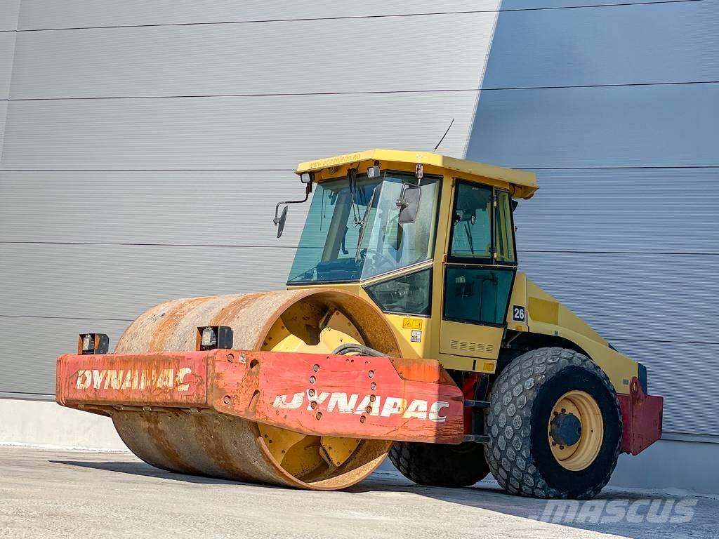 Dynapac CA302D Rodillos de un solo tambor
