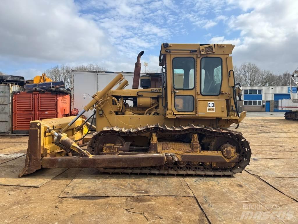CAT D 6 D Buldozer sobre oruga