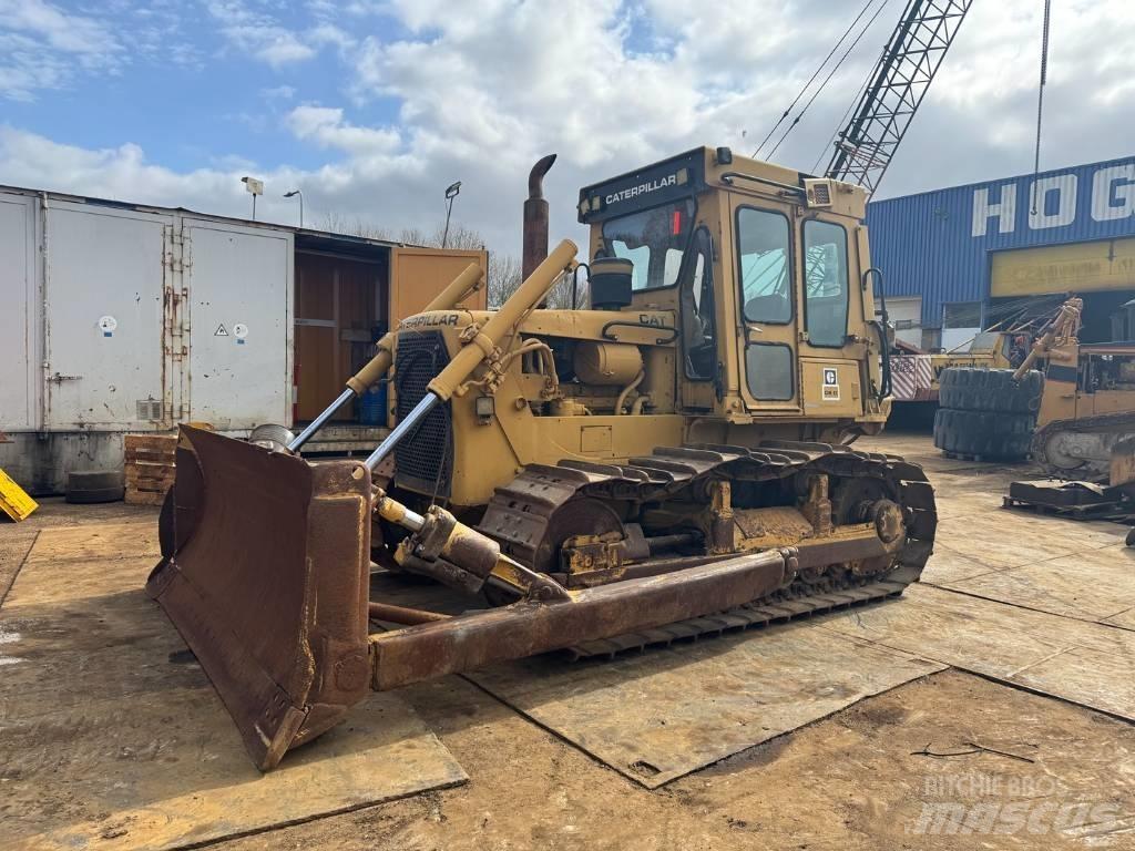 CAT D 6 D Buldozer sobre oruga