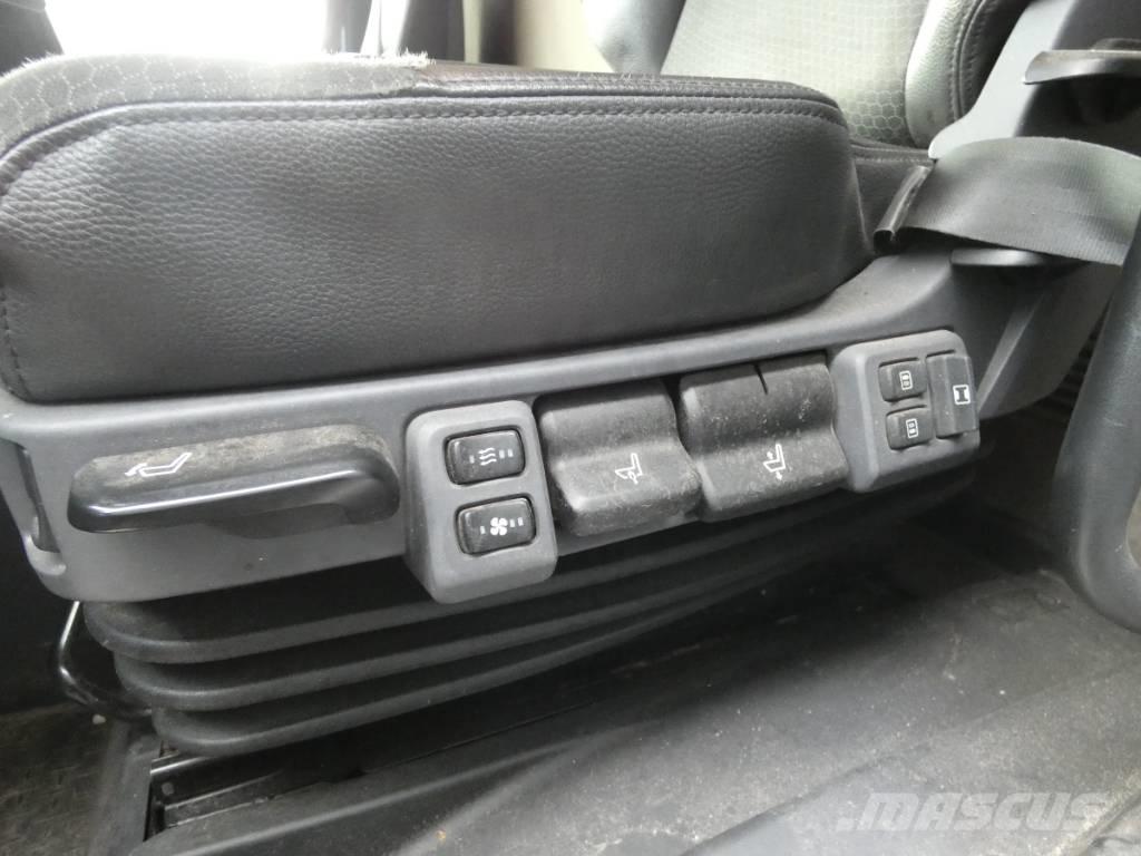 Scania P 250 Camiones plataforma