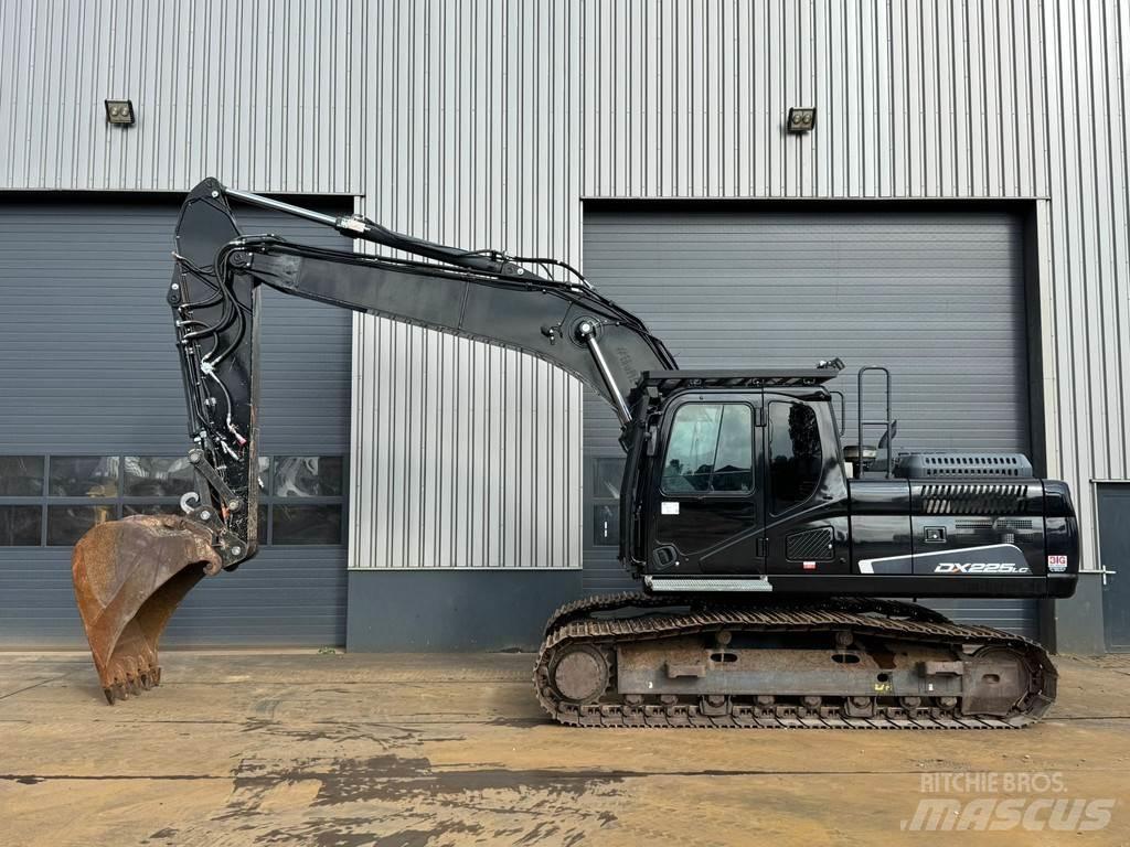 Doosan DX225LC-5 Excavadoras de cadenas