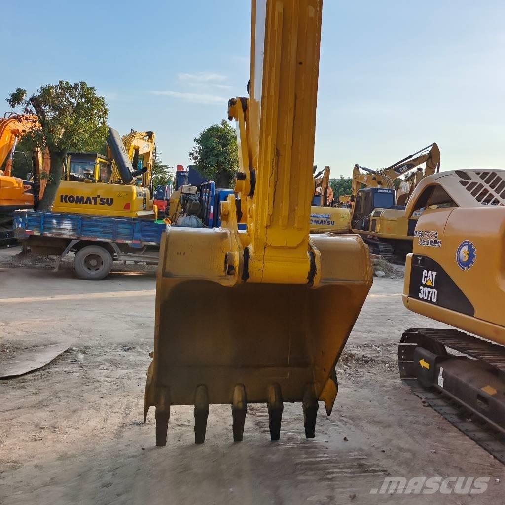Komatsu PC 200-8 Excavadoras de cadenas