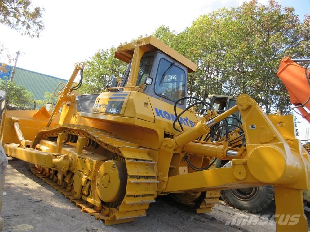Komatsu D 155 A-1 Buldozer sobre oruga