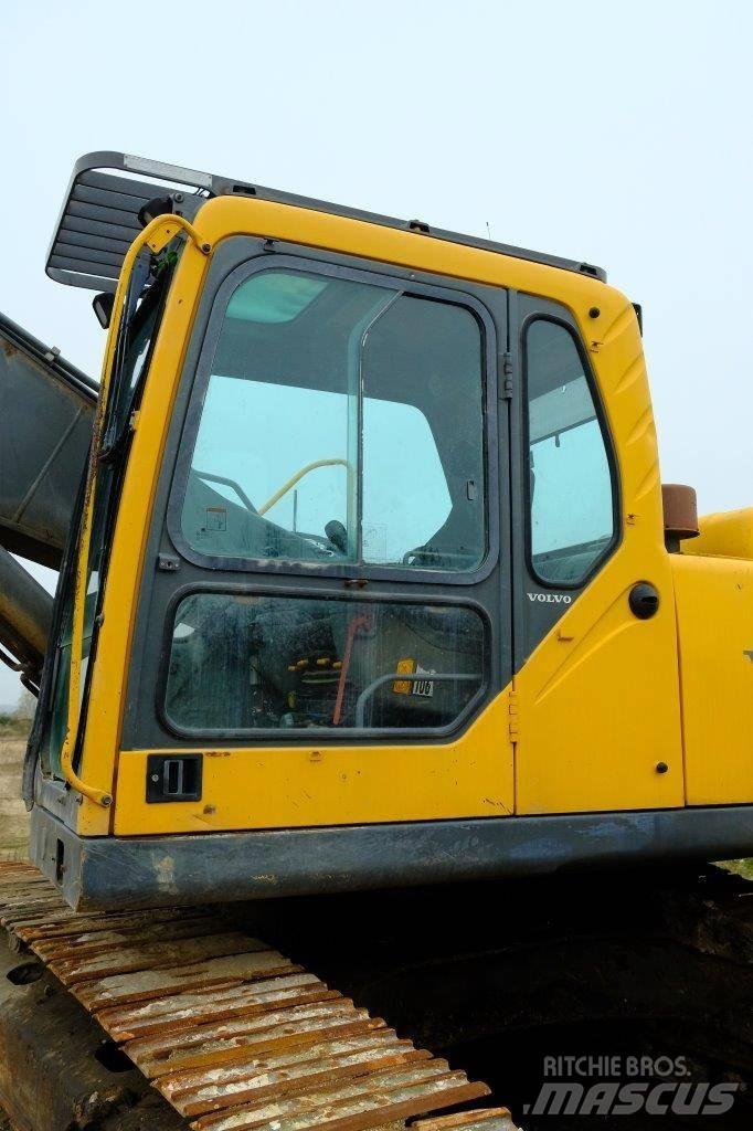 Volvo EC 240 kabina Cabinas e interior