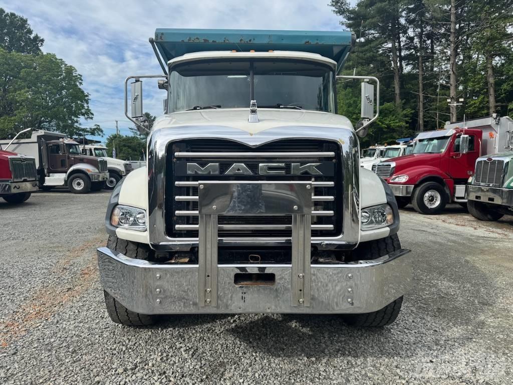 Mack Granite CT 713 Camiones bañeras basculantes o volquetes