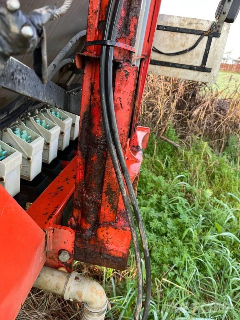  DAMAX 1700 R Otras máquinas para siembra