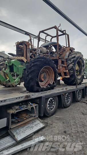 John Deere 7810    arm Plataformas y cucharones