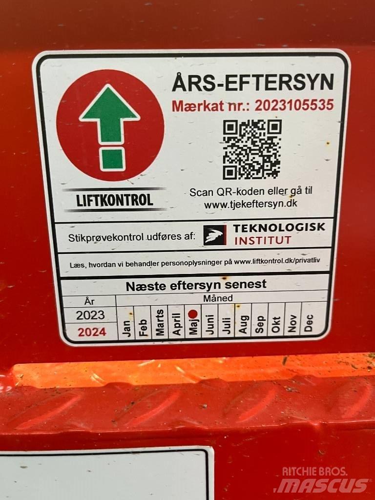 SkyJack SJ 6832 RTE Plataformas tijera