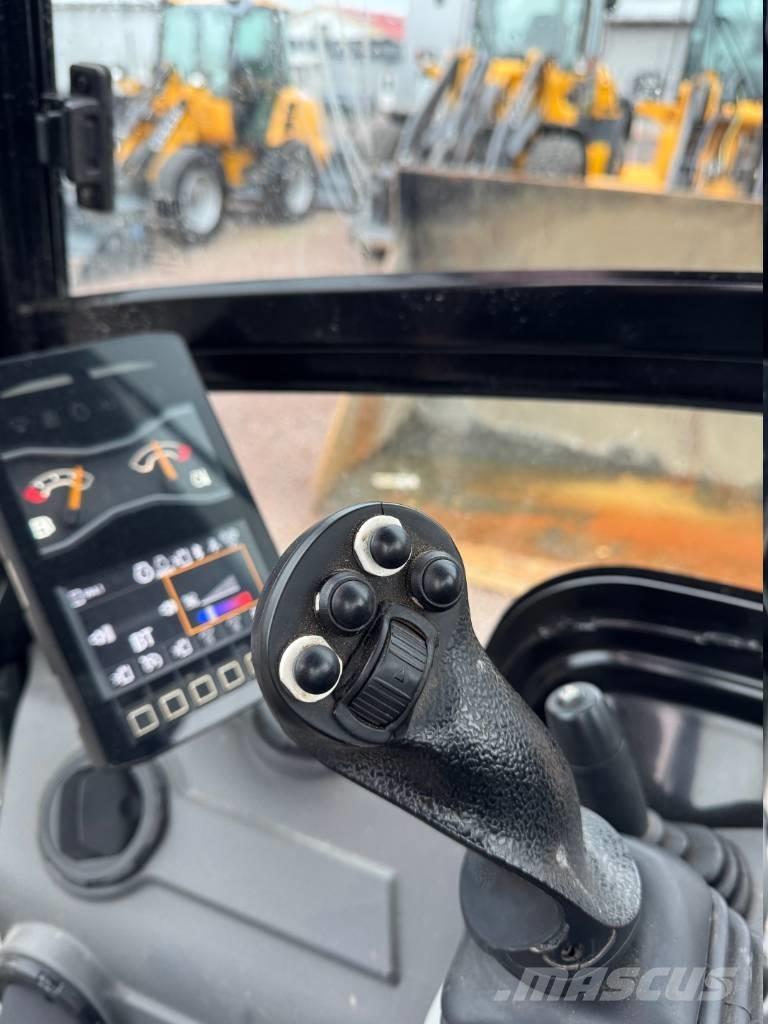 CAT 301.8 Mini excavadoras < 7t