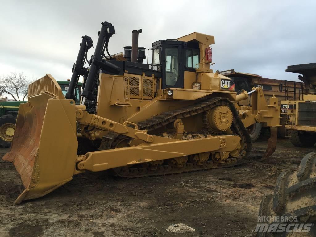 CAT D 10 N Buldozer sobre oruga