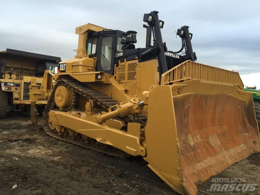 CAT D 10 N Buldozer sobre oruga