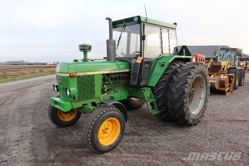 John Deere 3130 Tractores