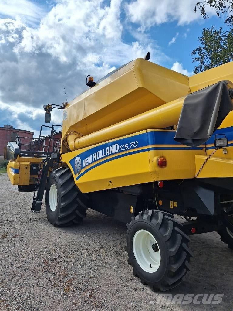 New Holland TC 5.70 Cosechadoras combinadas
