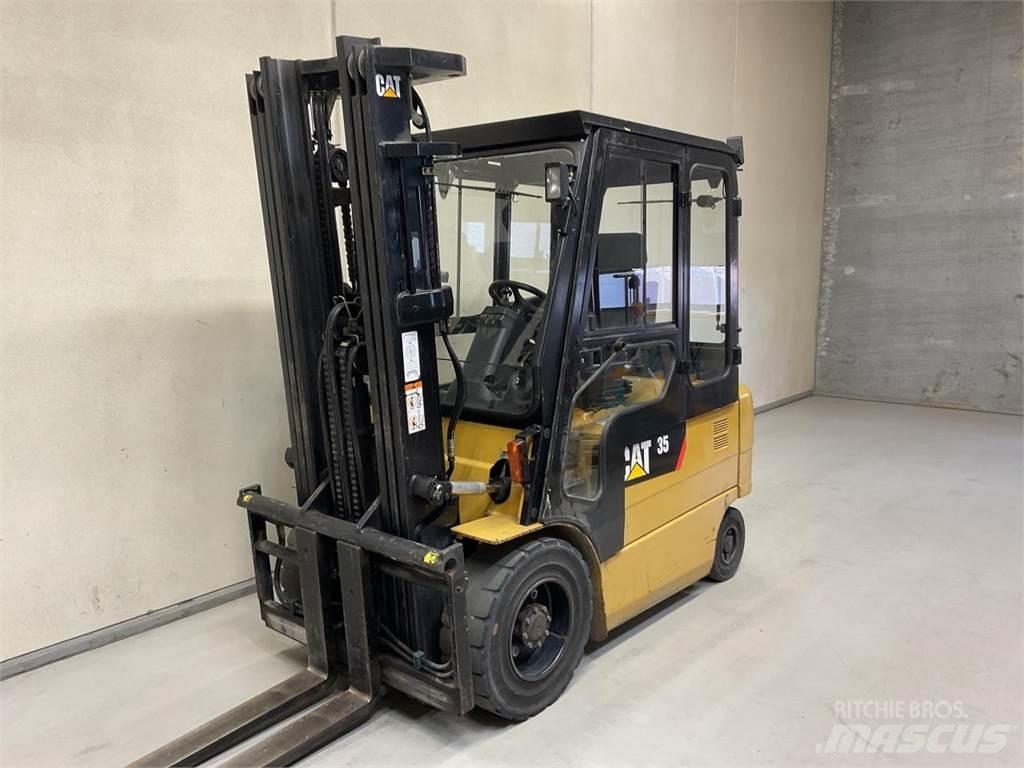 CAT EP35K-PAC Carretillas de horquilla eléctrica