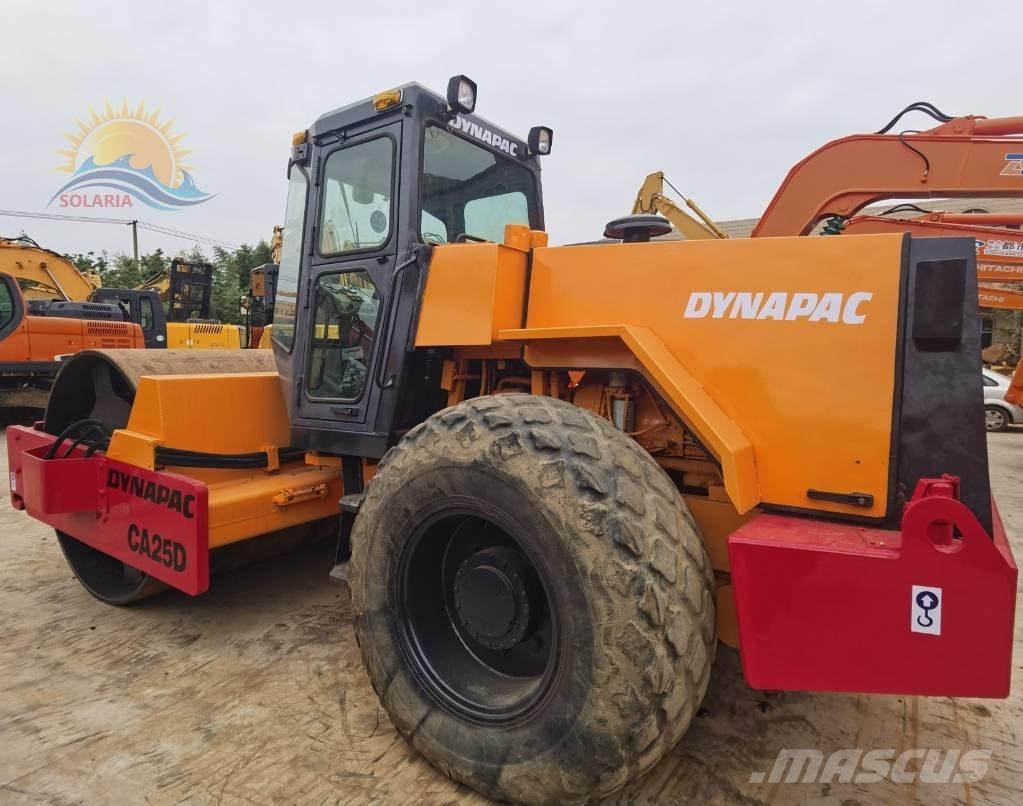 Dynapac CA 25 D Rodillos de un solo tambor