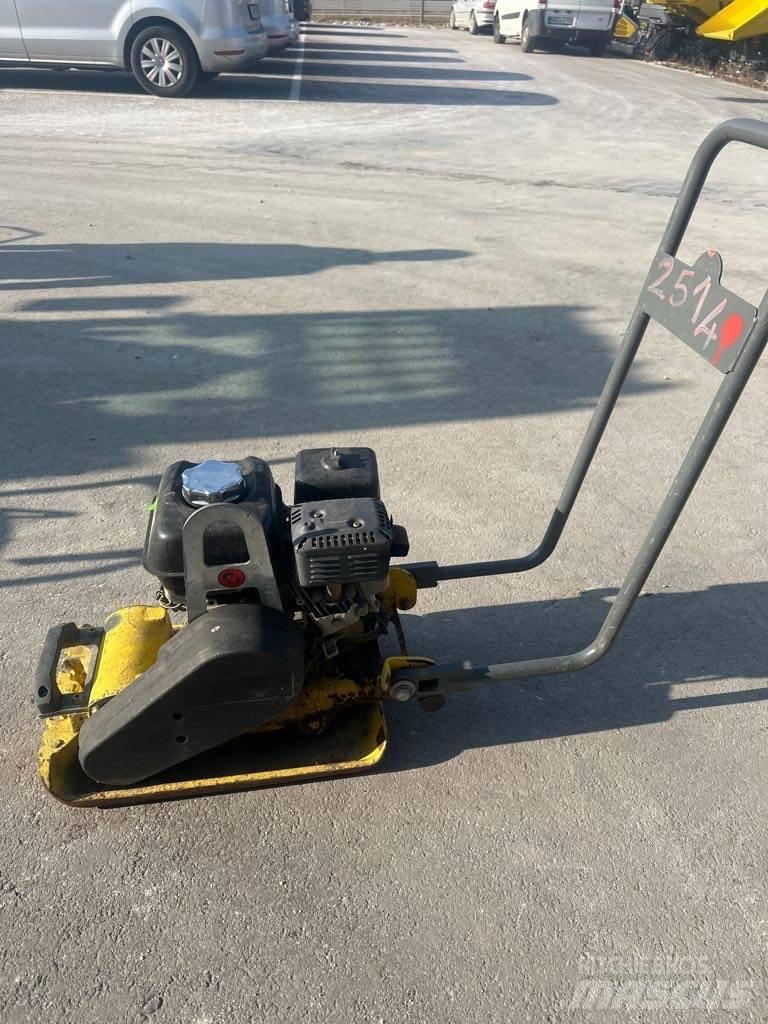Wacker Neuson VP1135 Vibradores