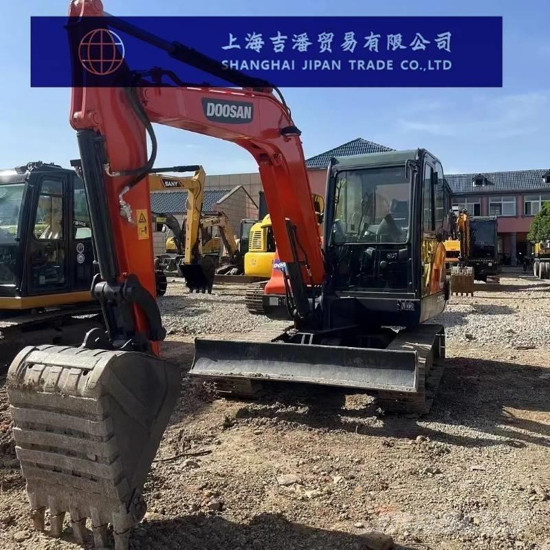 Doosan DX 60 Mini excavadoras < 7t