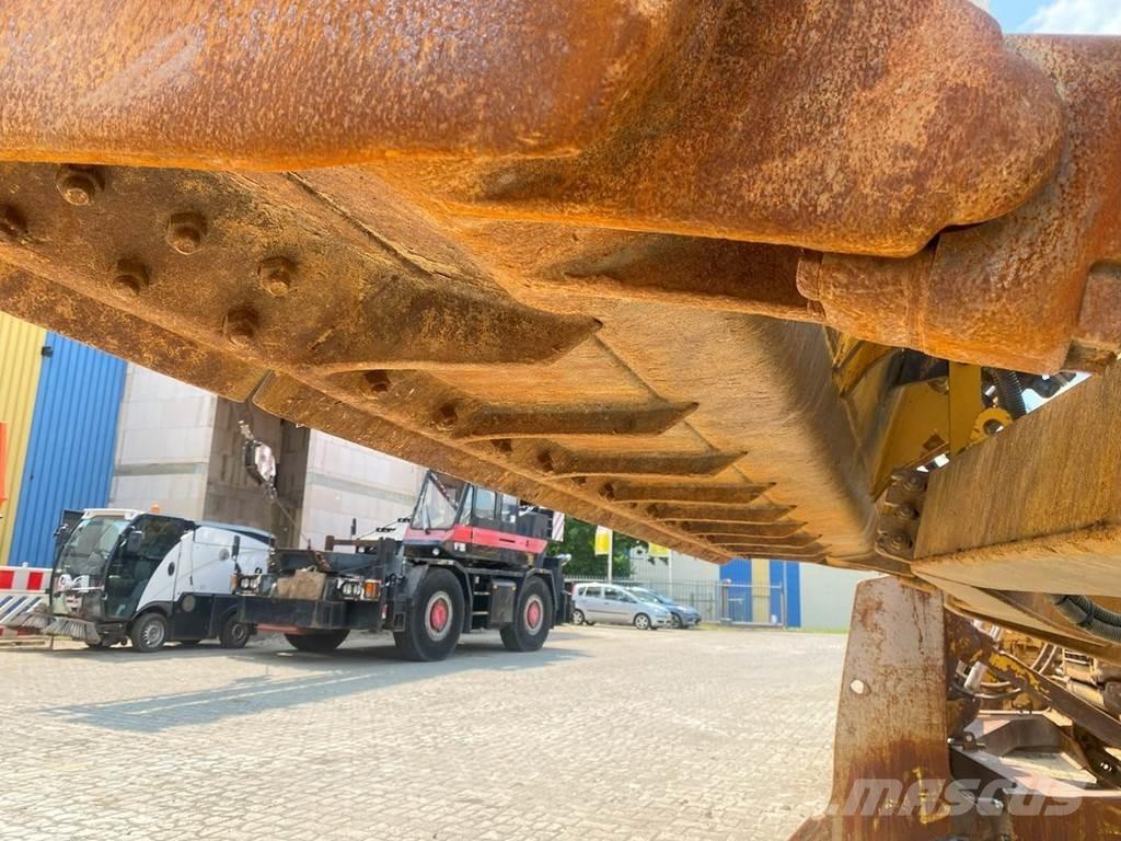 CAT D6T NVT Buldozer sobre oruga