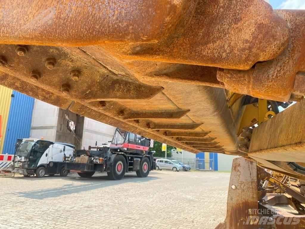 CAT D6T NVT Buldozer sobre oruga