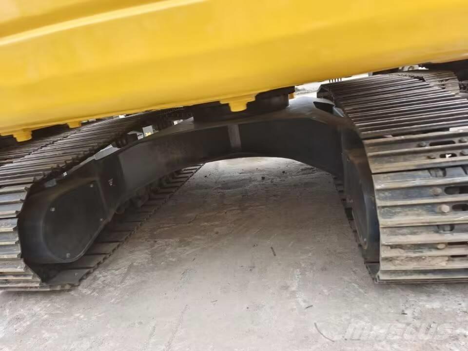 Komatsu PC 200 Excavadoras de cadenas