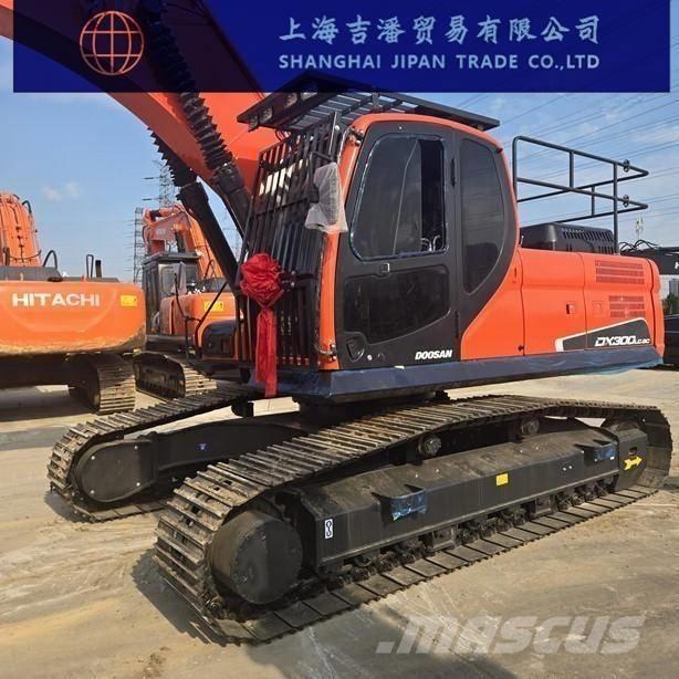 Doosan DX 300 Excavadoras de cadenas