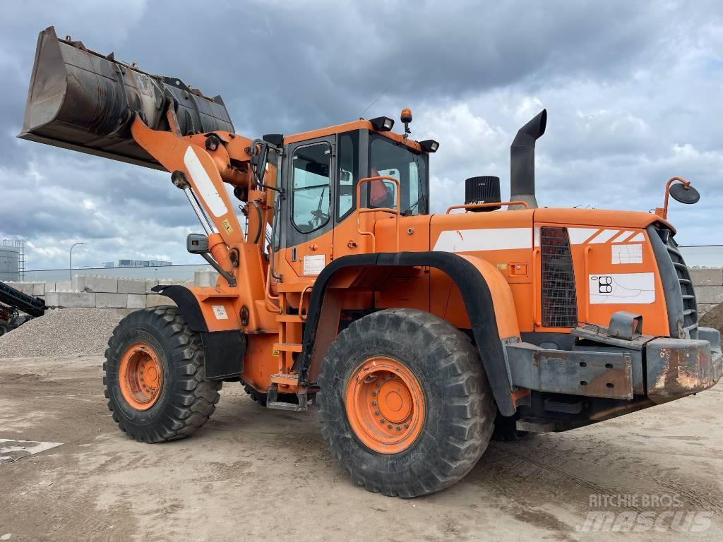 Doosan DL 350 Cargadoras sobre ruedas