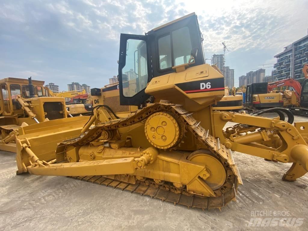 CAT D6R Buldozer sobre oruga