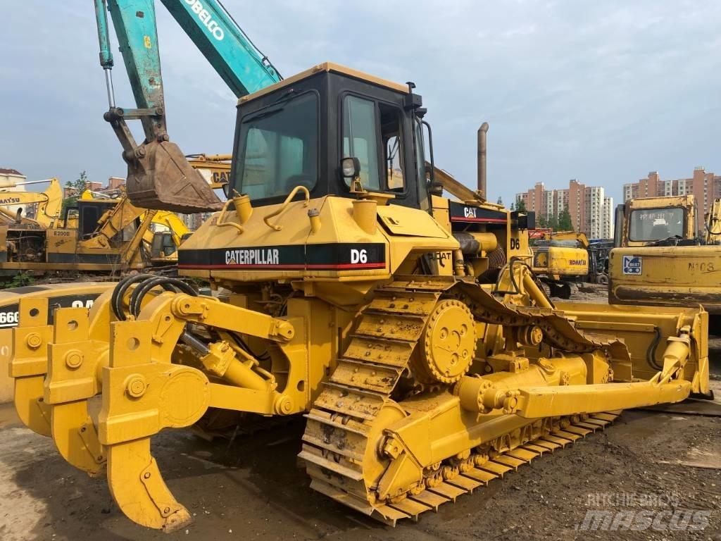 CAT D6R Buldozer sobre oruga