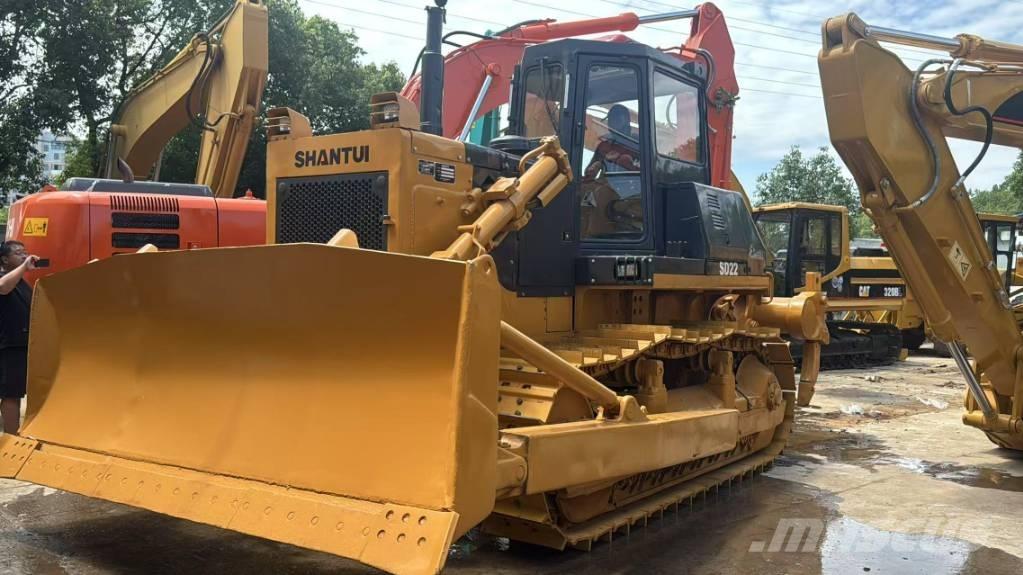Shantui SD22 Buldozer sobre oruga