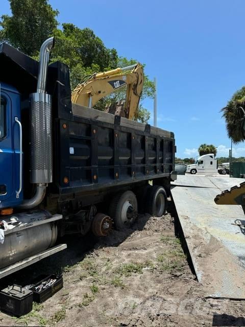 Mack CH613 8x4 2002 Camiones bañeras basculantes o volquetes