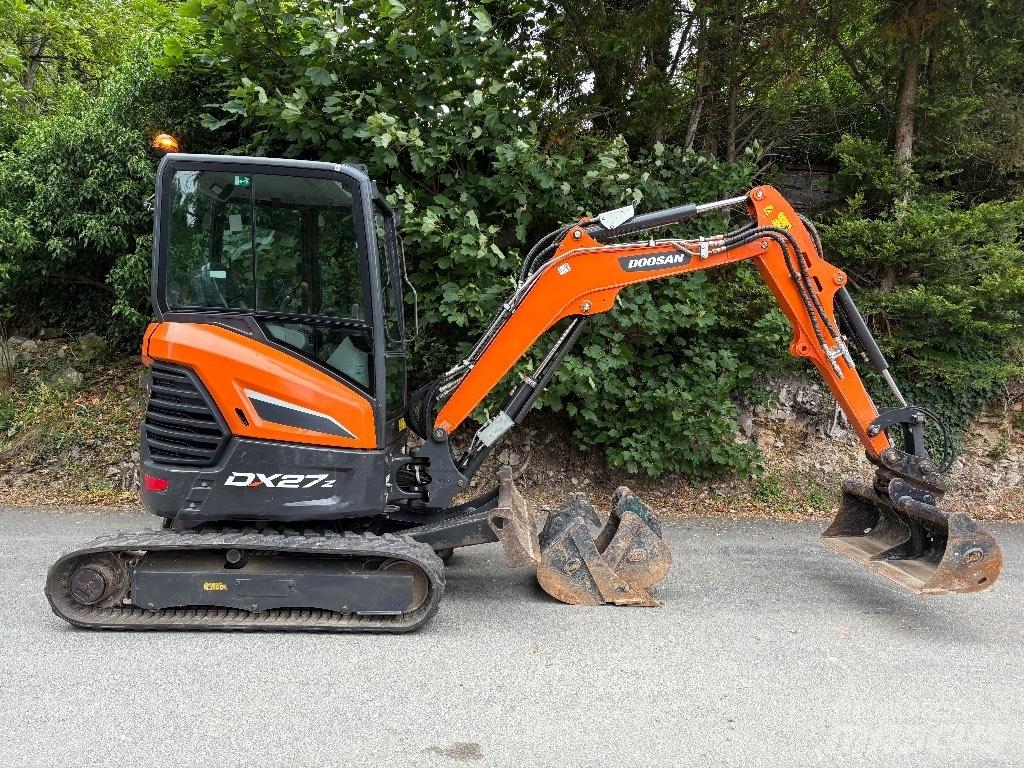 Doosan DX 27 Z Mini excavadoras < 7t