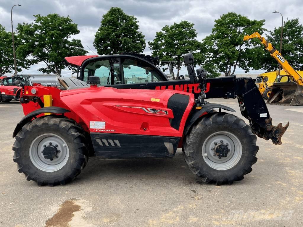 Manitou 841-145 PS + Tractores